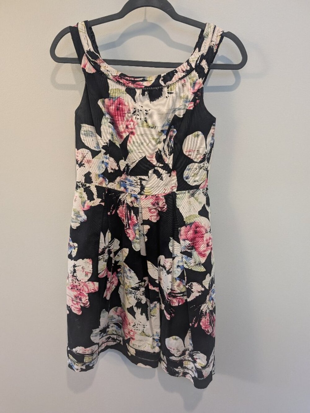 White House Black Market Floral Fit & Flare Midi Dress (Size 4)